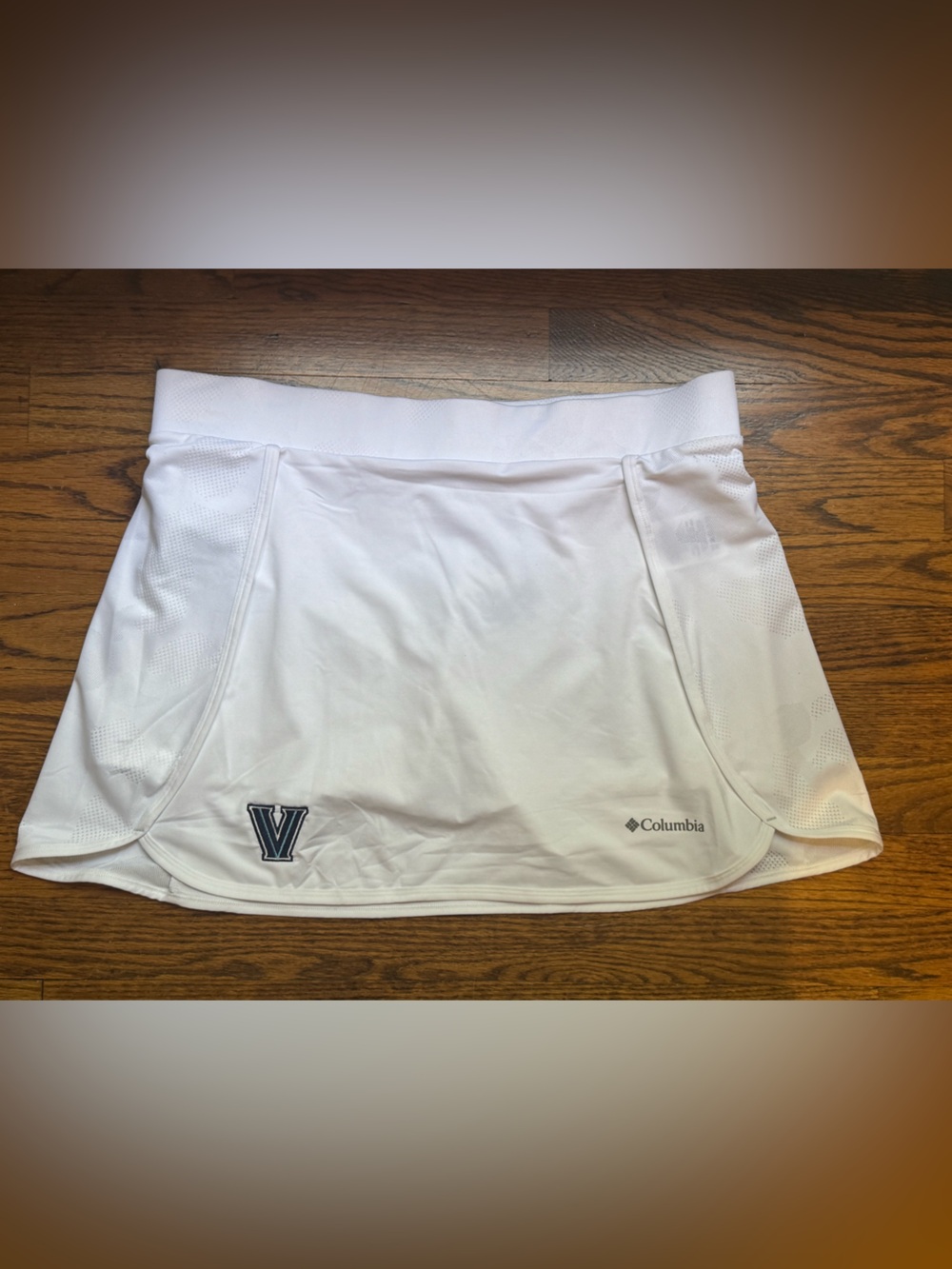 NWT COLUMBIA women’s Next up Golf tennis pickleball white skort VILLANOVA size L